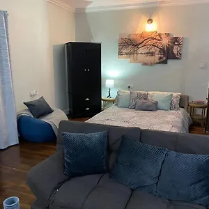  Apartment Arcadia